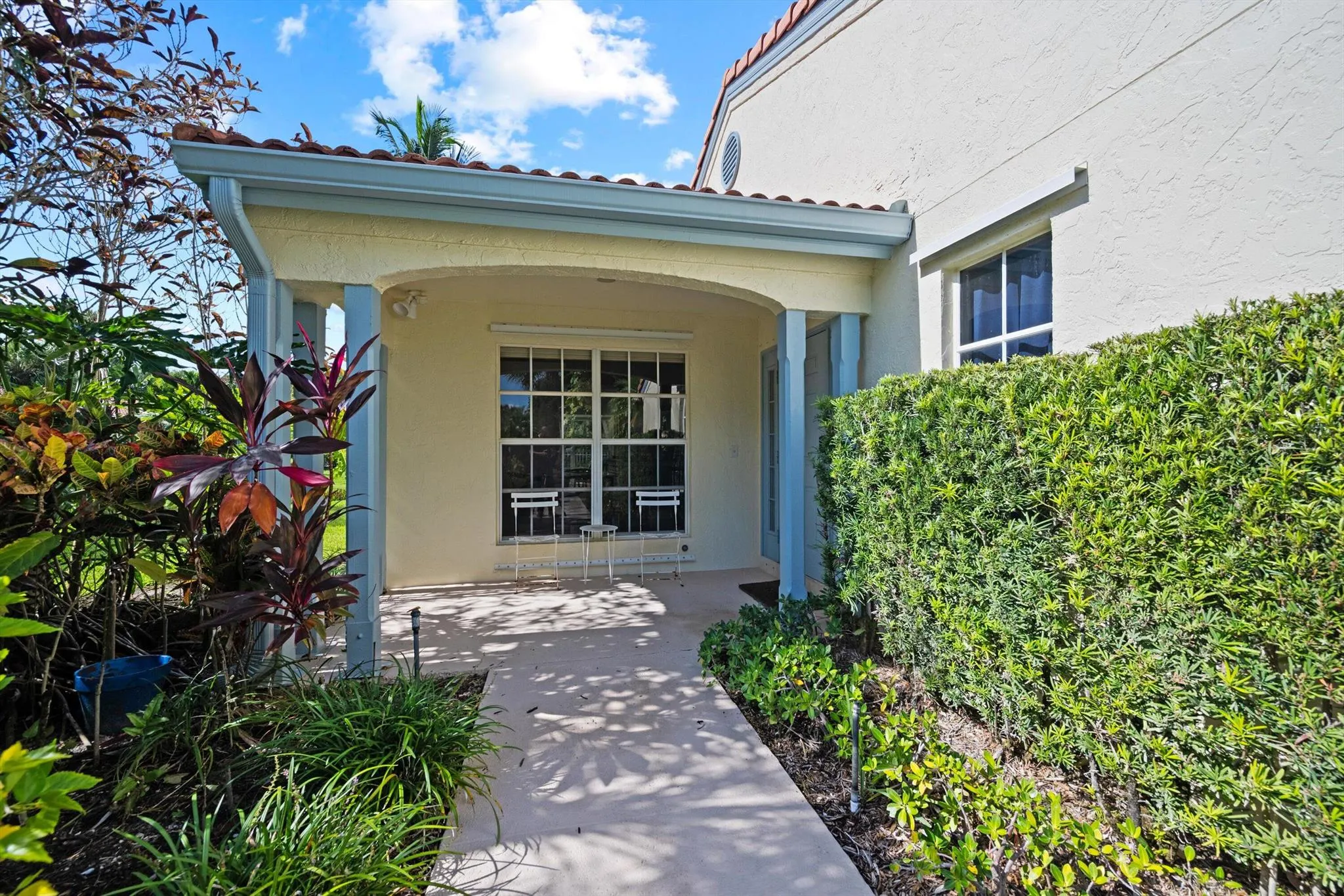2244 Las Casitas Drive