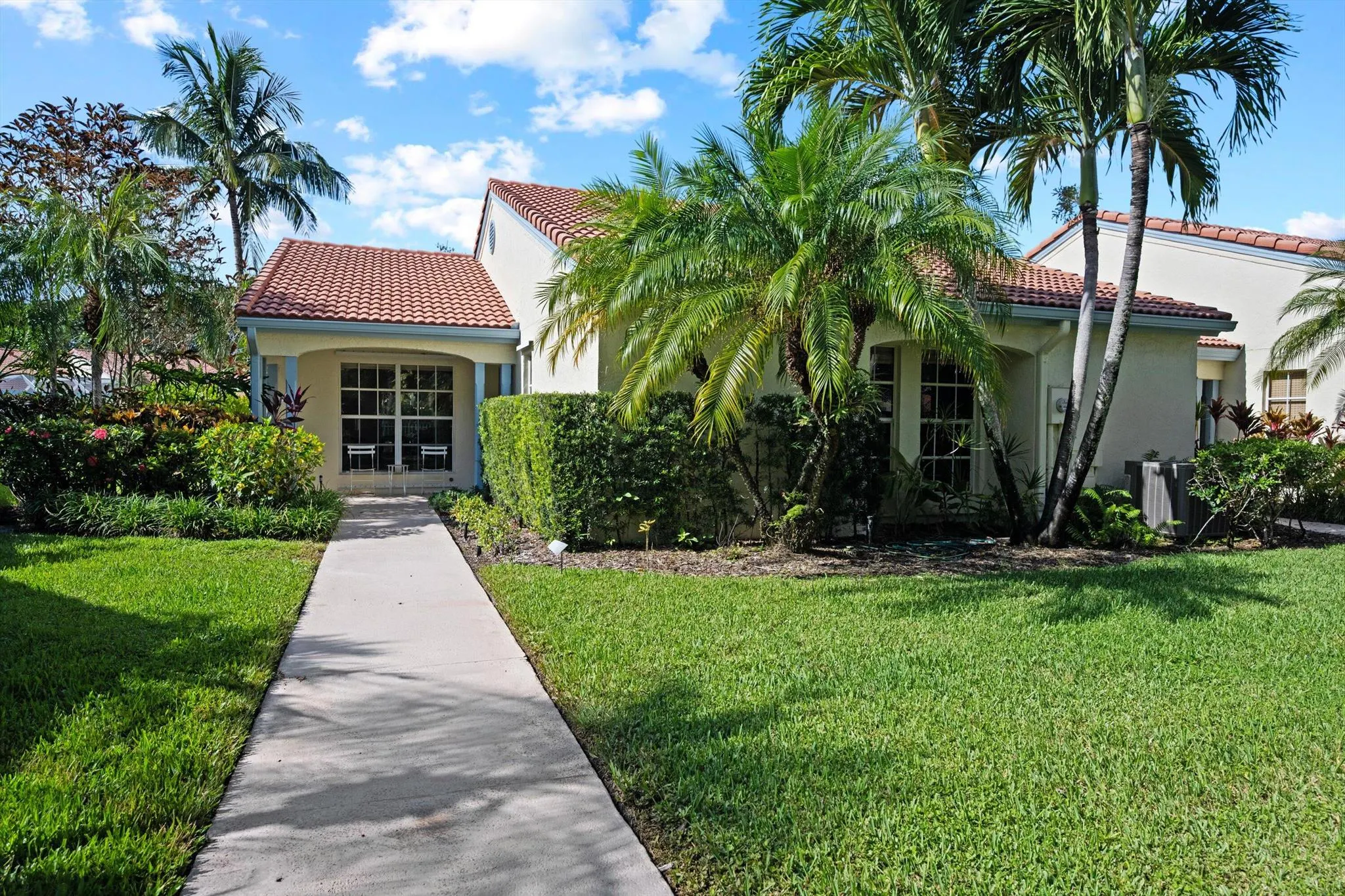 2244 Las Casitas Drive