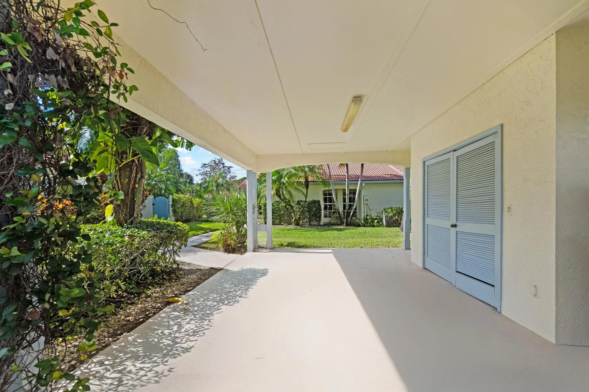 2244 Las Casitas Drive