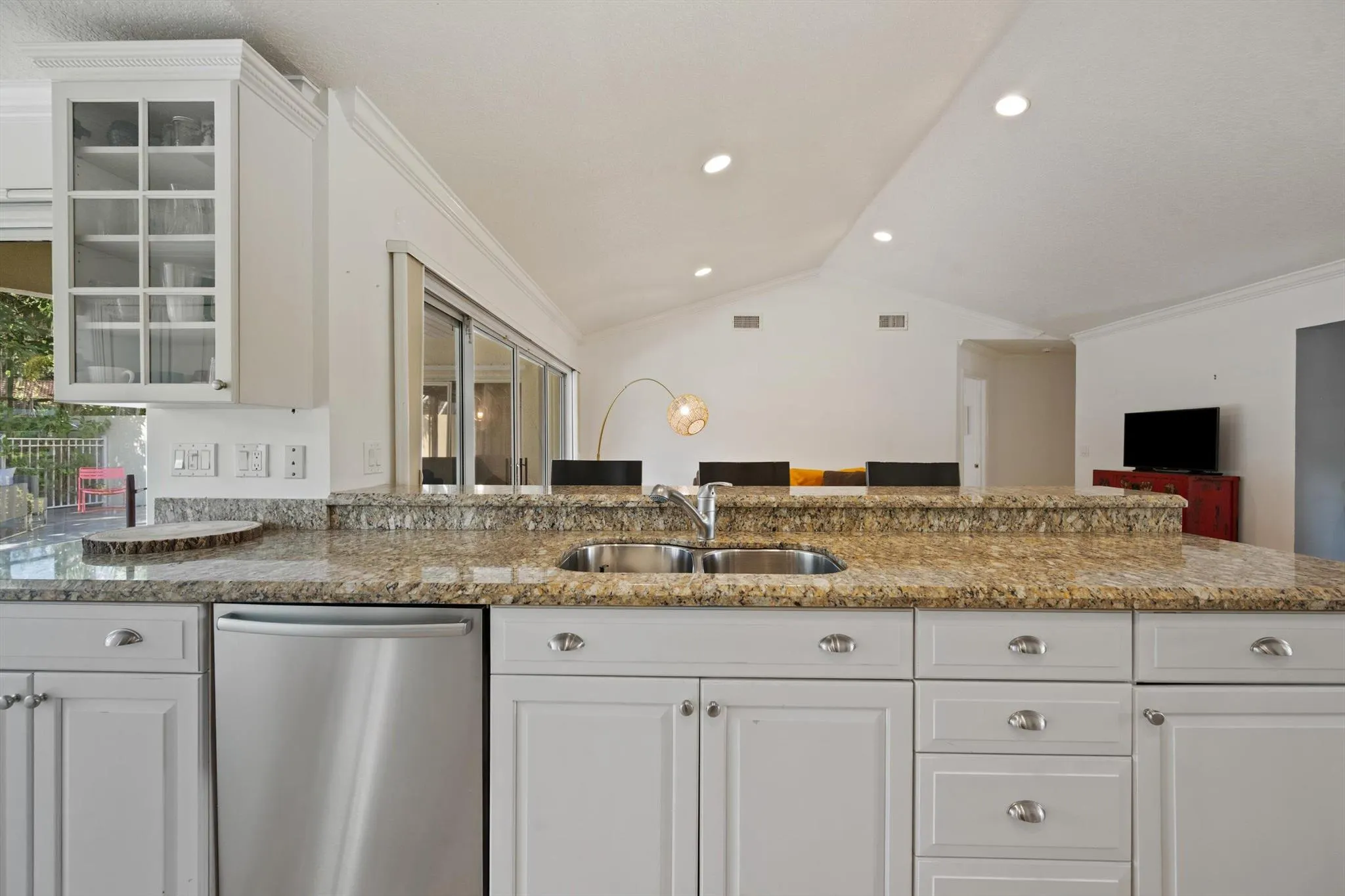 2244 Las Casitas Drive