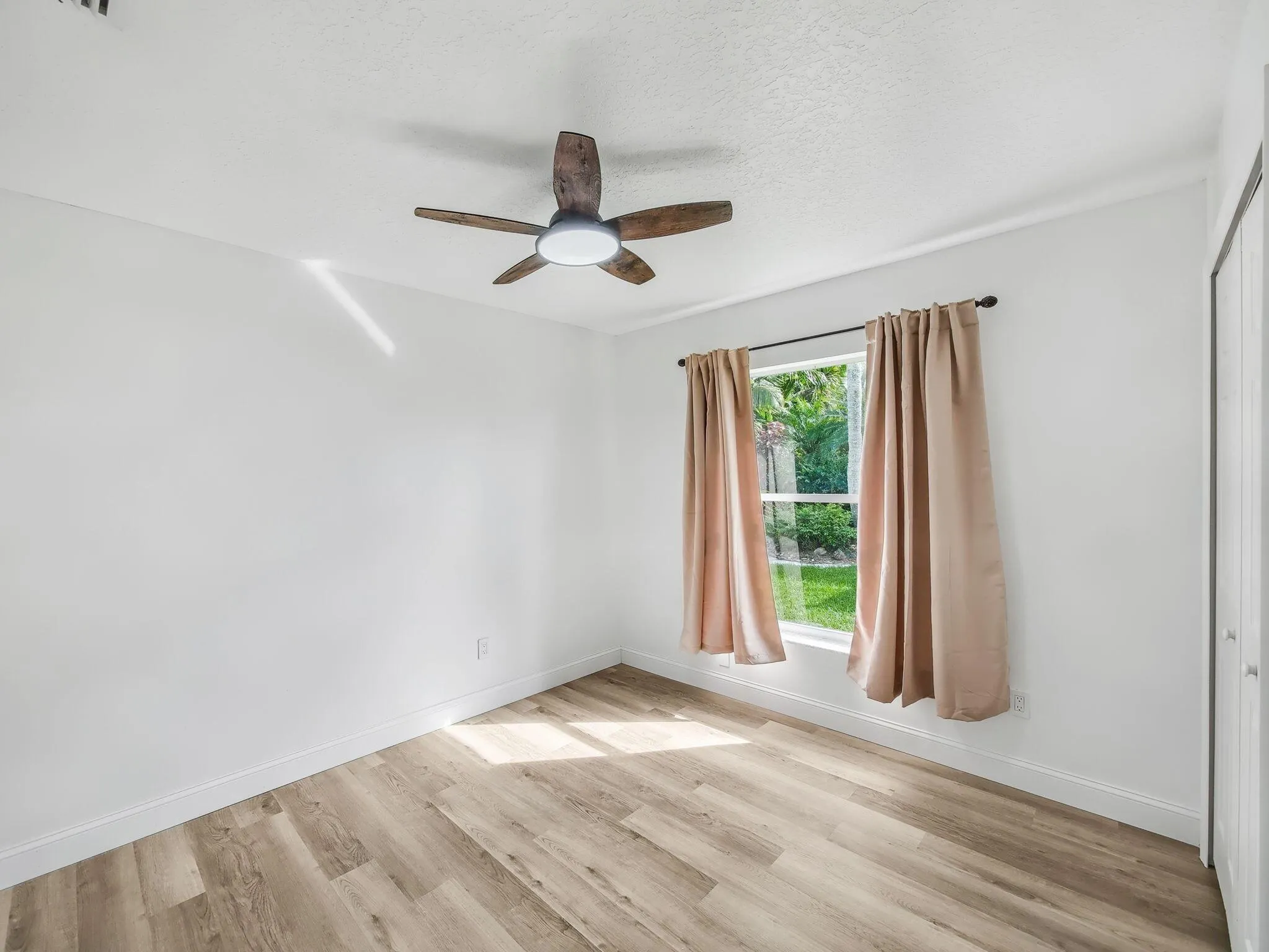 5323 NW Perez Court