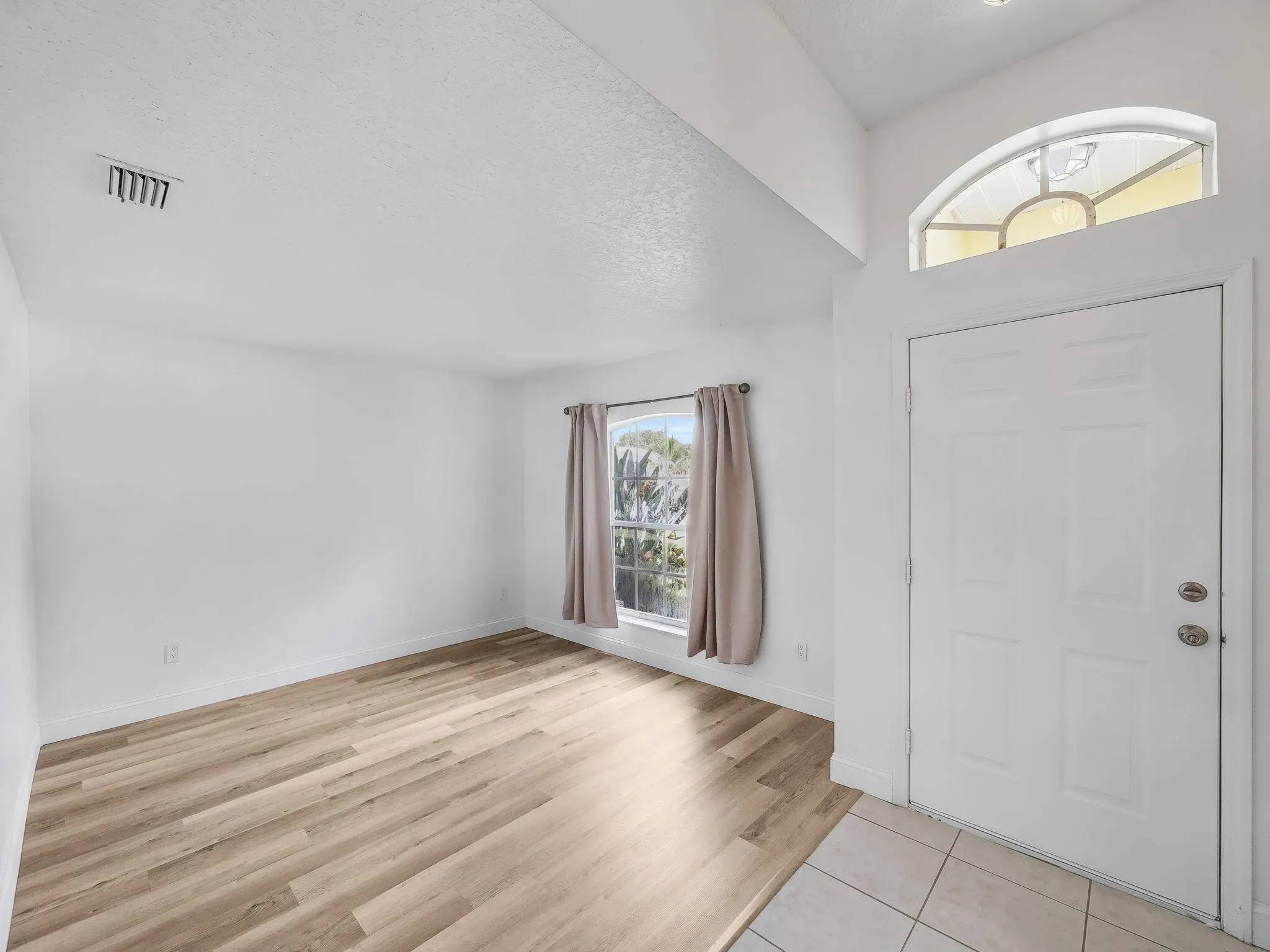 5323 NW Perez Court
