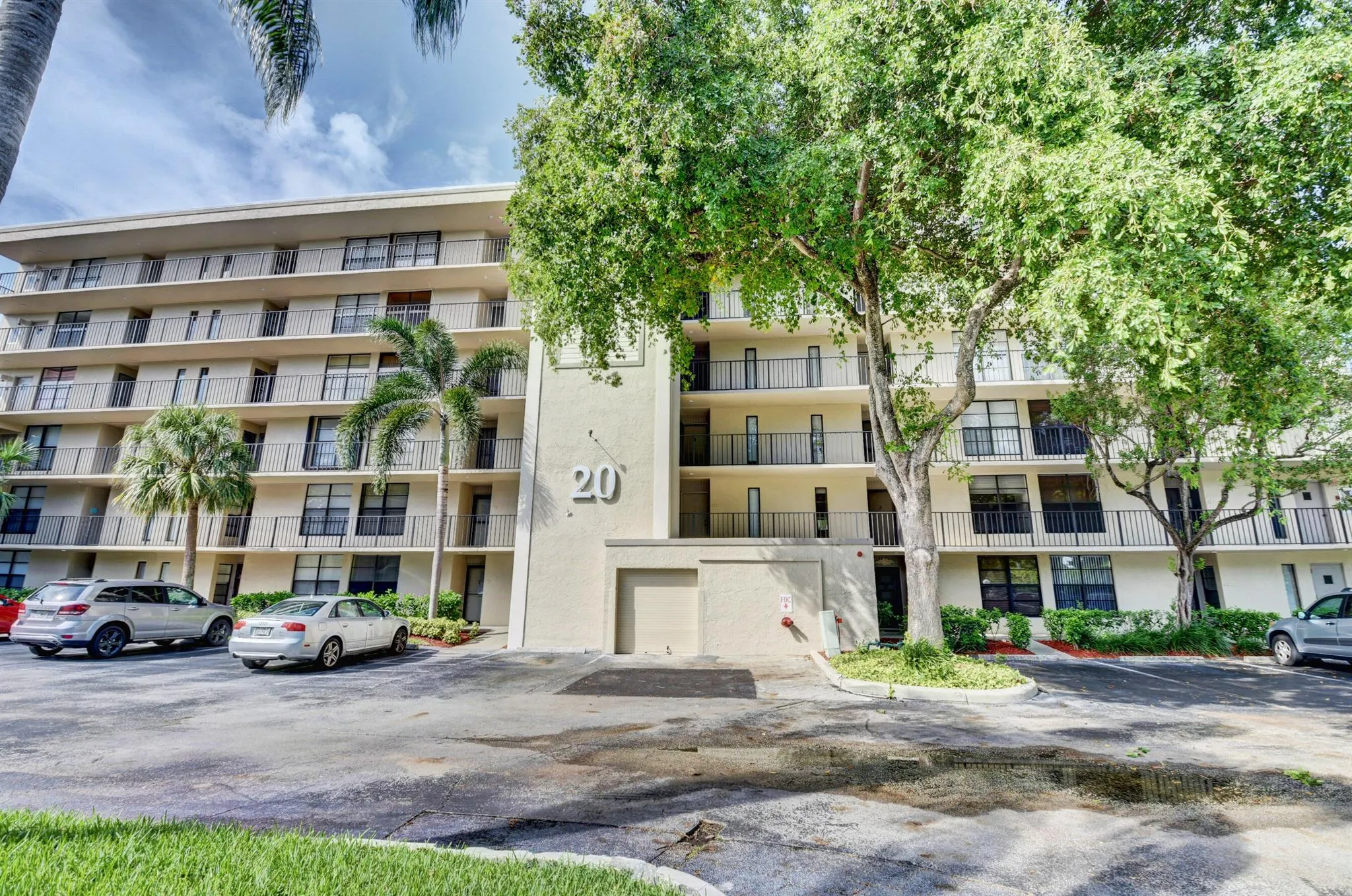 20 Royal Palm Way, #503