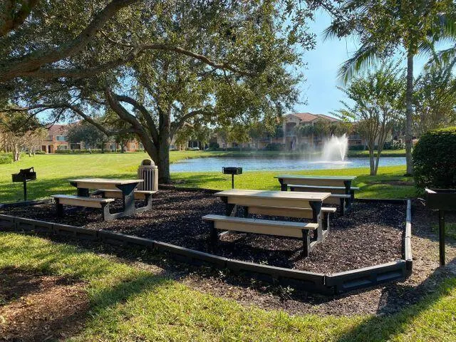 181 SW Palm Drive, #304
