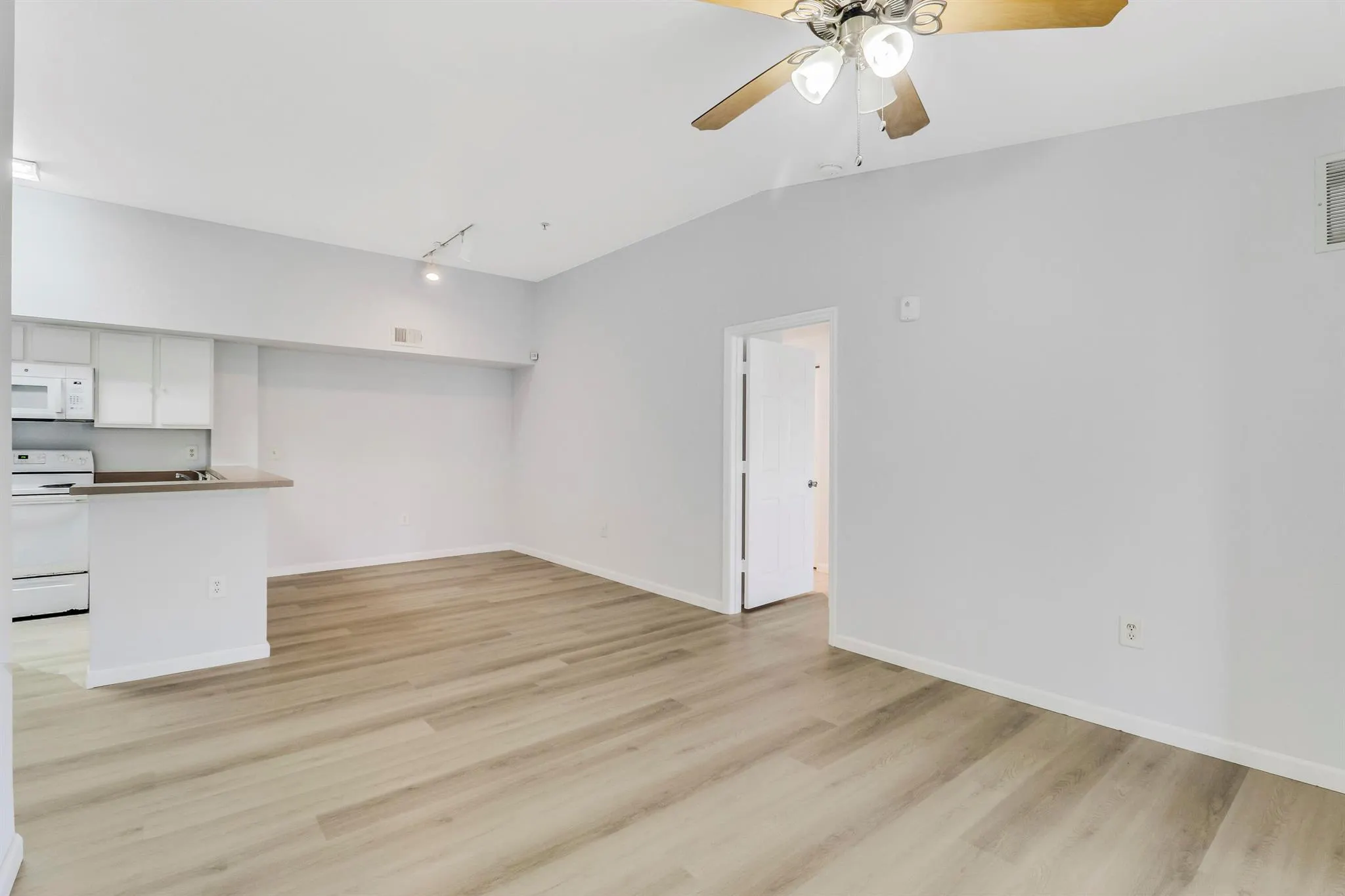 181 SW Palm Drive, #304