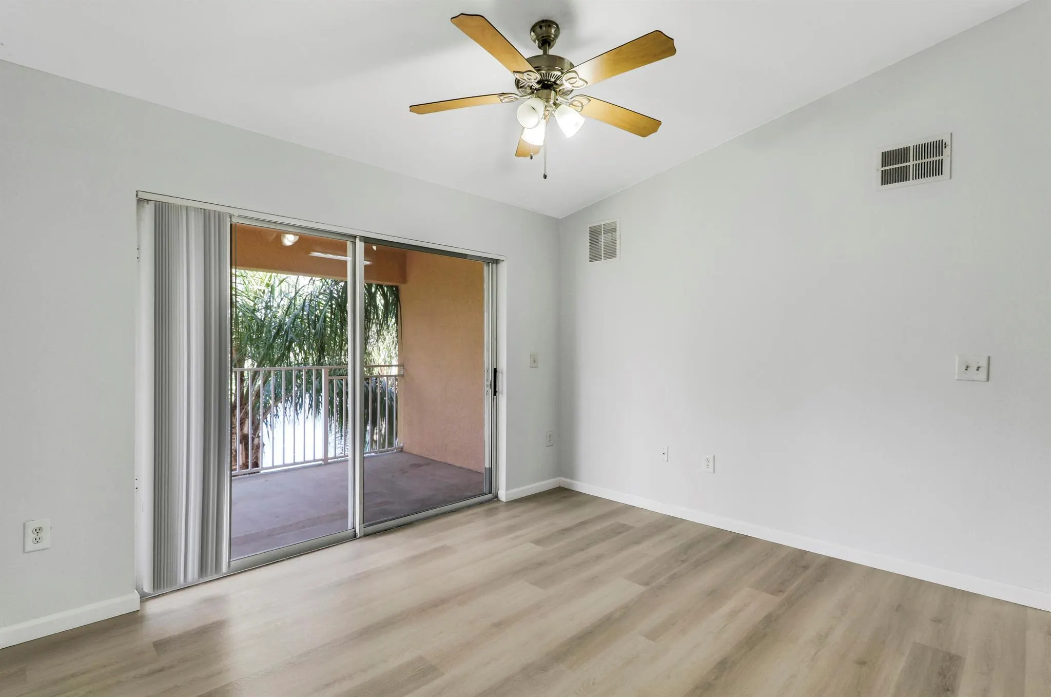 181 SW Palm Drive, #304