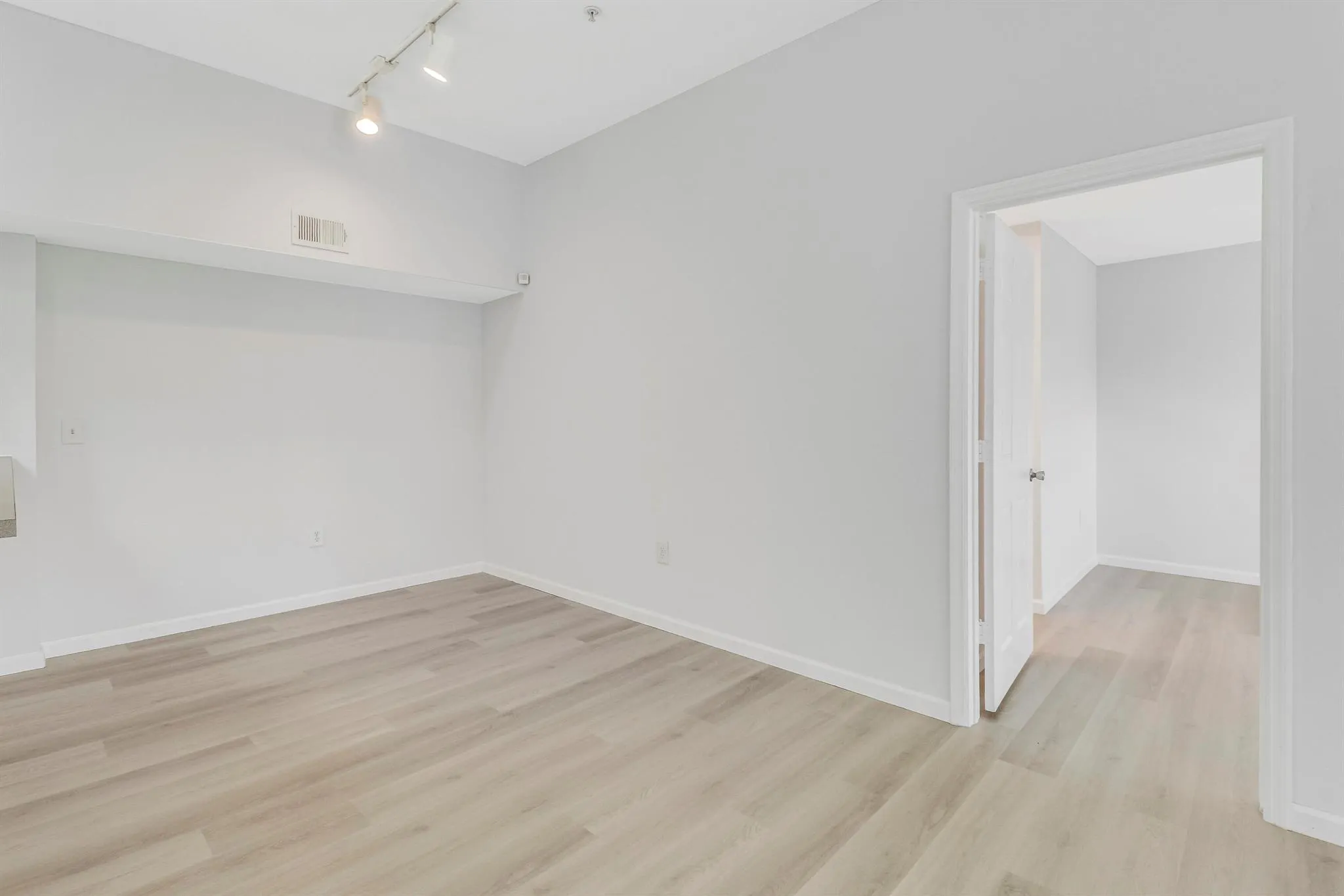 181 SW Palm Drive, #304