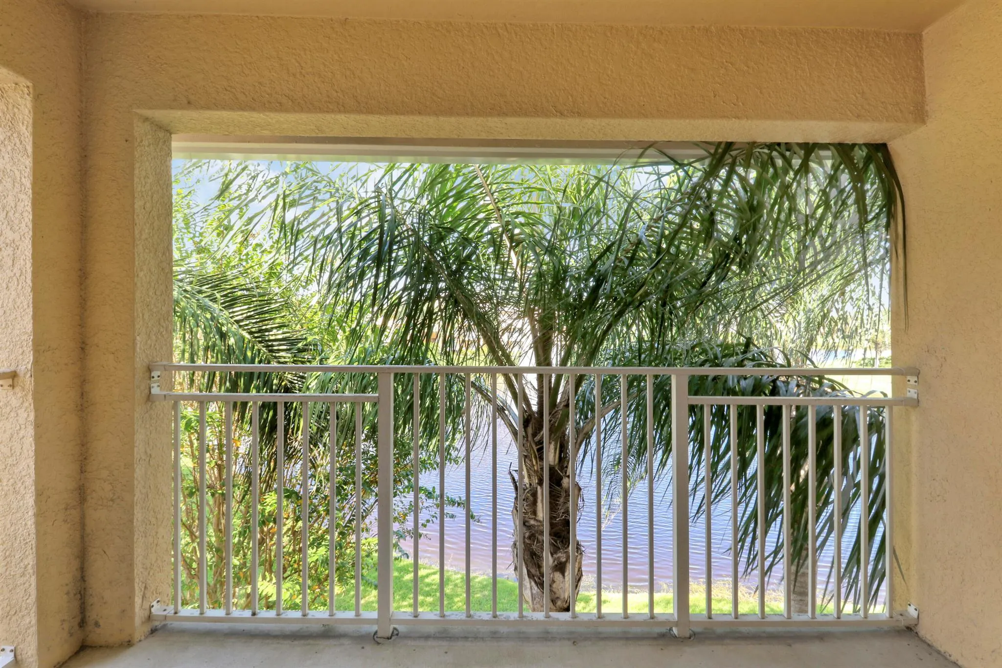 181 SW Palm Drive, #304