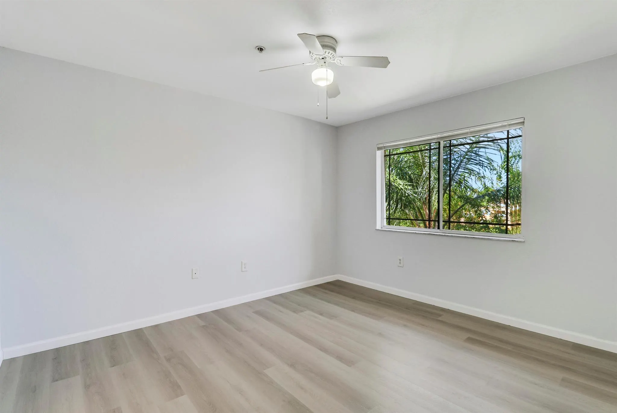 181 SW Palm Drive, #304