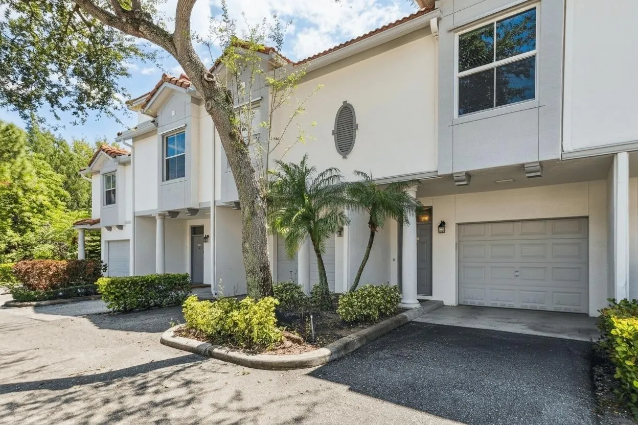 2020 Alta Meadows Lane, #504