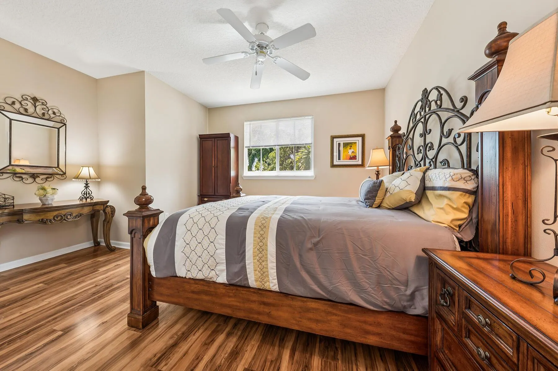 2020 Alta Meadows Lane, #504