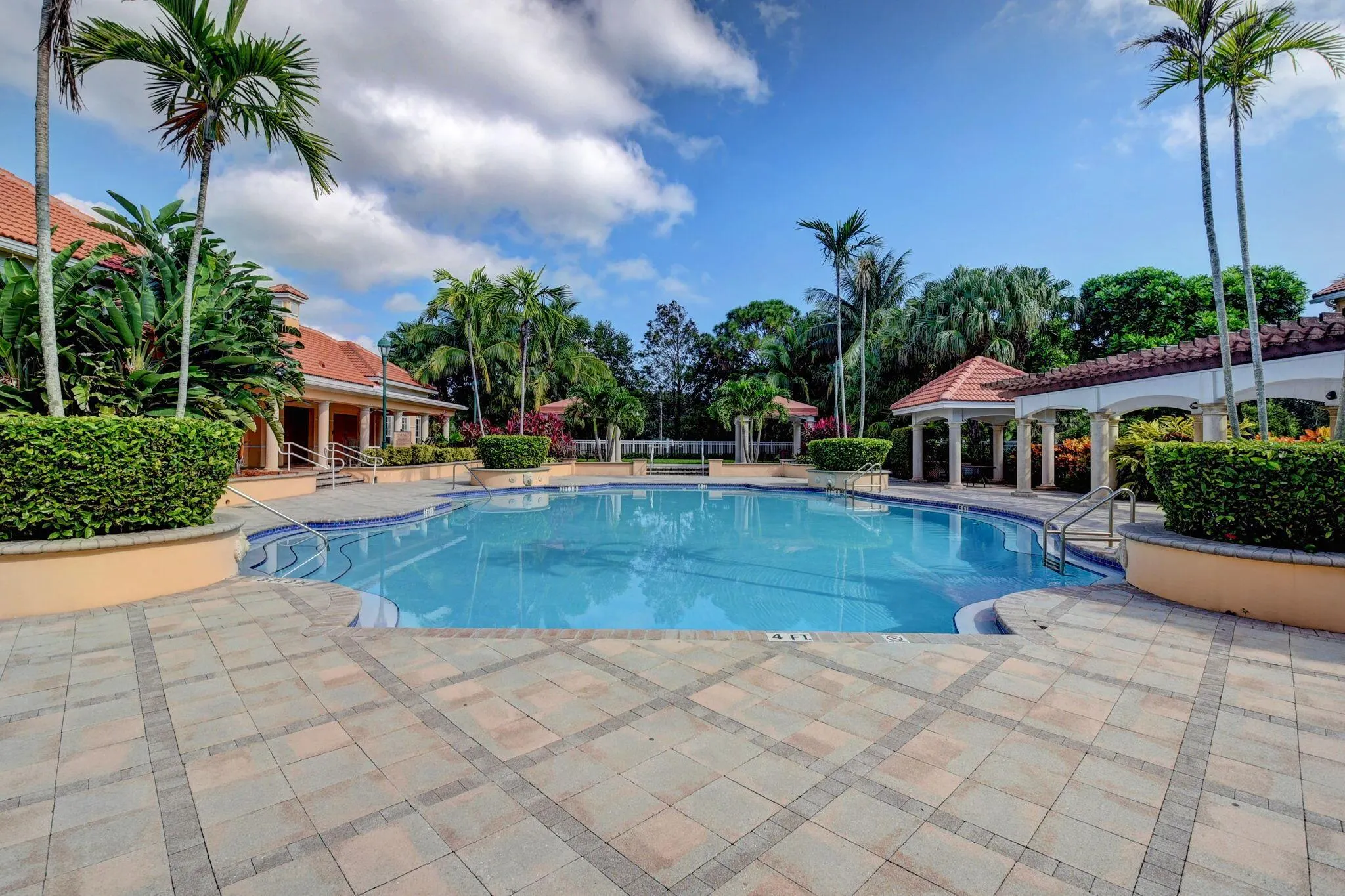 2020 Alta Meadows Lane, #504