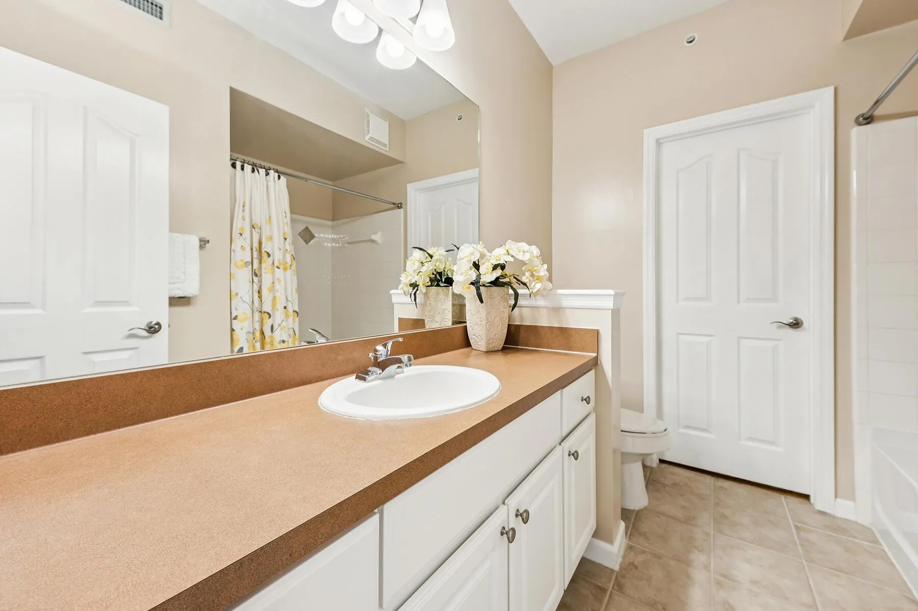 2020 Alta Meadows Lane, #504