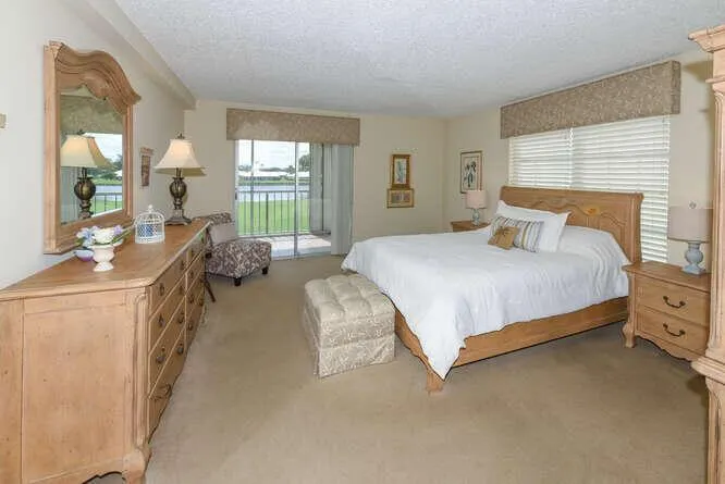 300 John F Kennedy Drive, #208