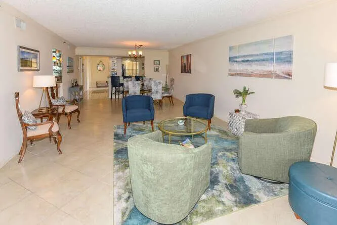 300 John F Kennedy Drive, #208