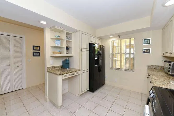 300 John F Kennedy Drive, #208
