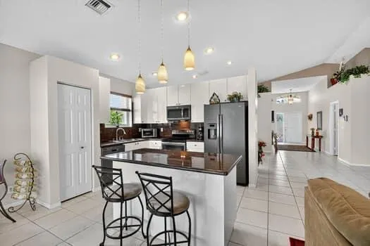 10299 Utopia Circle W