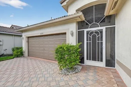 10299 Utopia Circle W