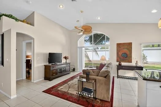 10299 Utopia Circle W