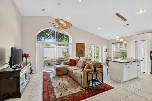 10299 Utopia Circle W