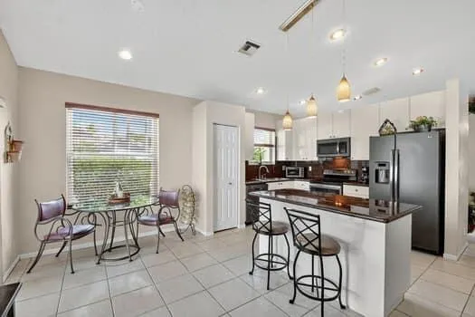 10299 Utopia Circle W