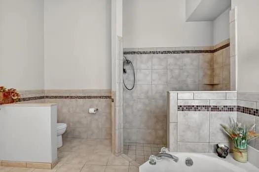 10299 Utopia Circle W