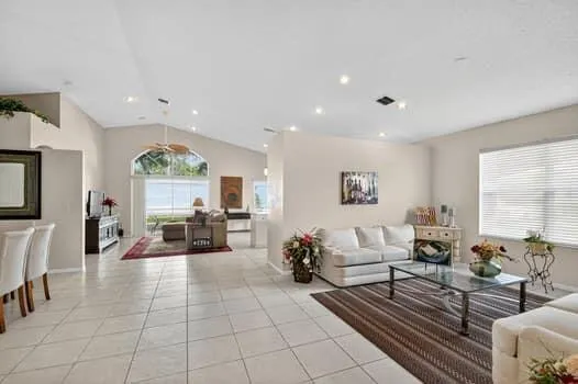 10299 Utopia Circle W