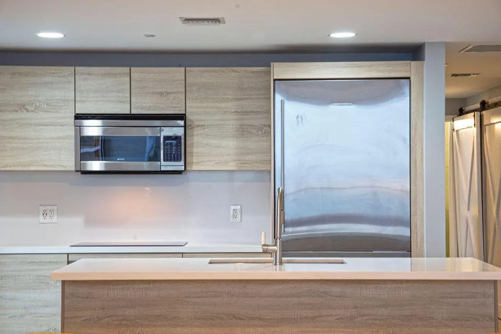 16385 Biscayne Boulevard, #1821