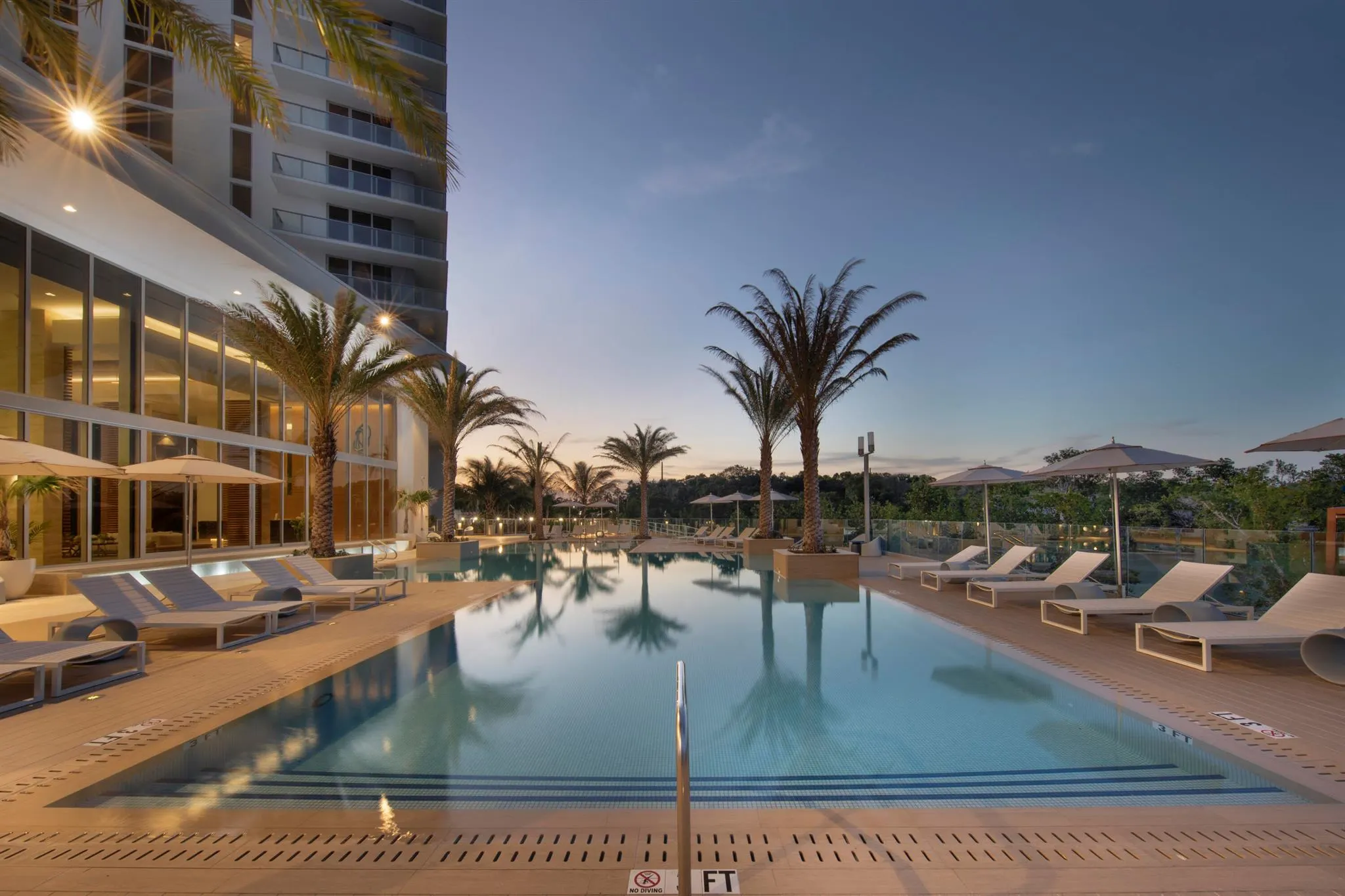 16385 Biscayne Boulevard, #1821