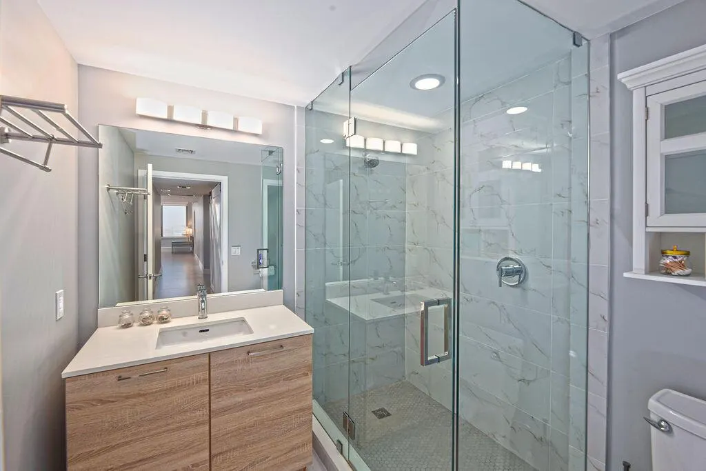 16385 Biscayne Boulevard, #1821