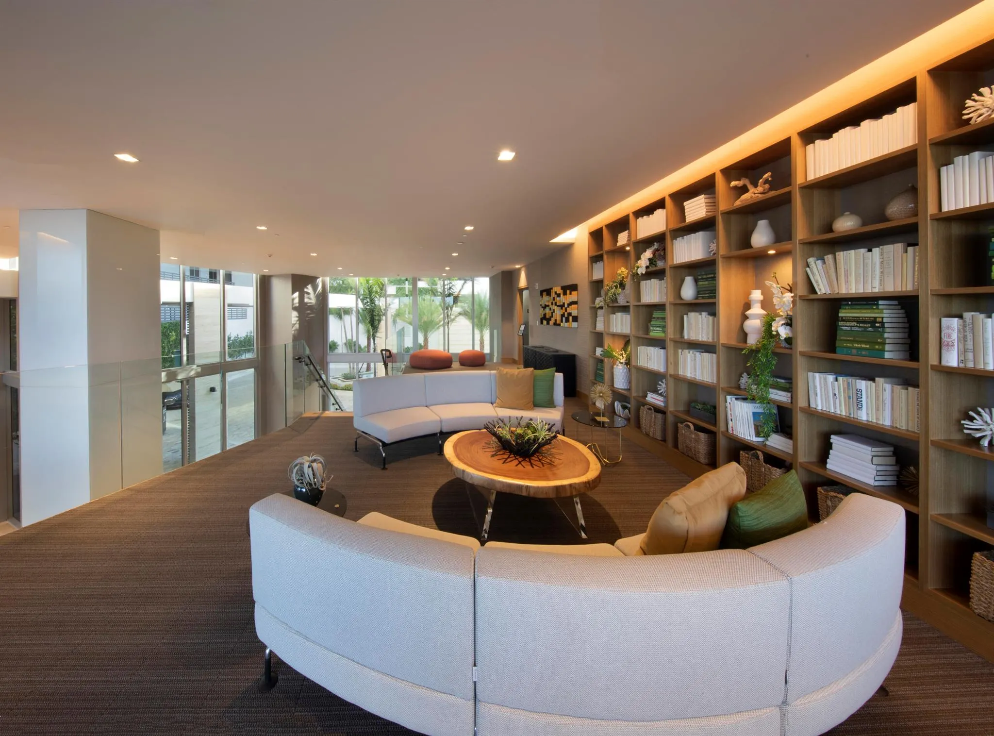 16385 Biscayne Boulevard, #1821