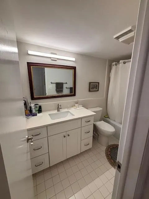 1000 Lowry Street, #7h