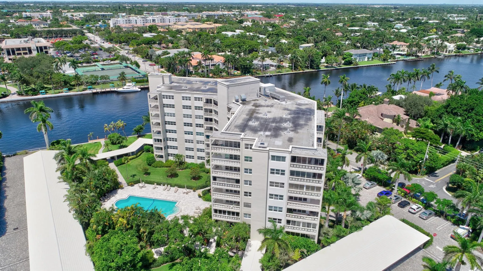 1000 Lowry Street, #7h