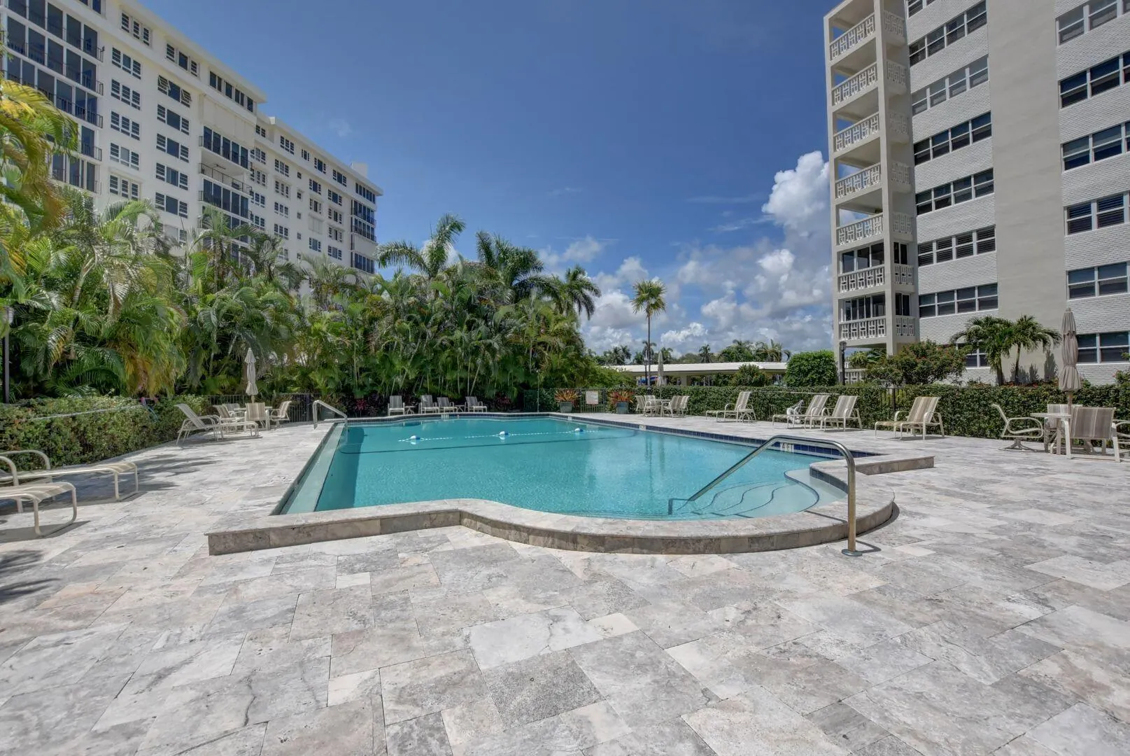 1000 Lowry Street, #7h