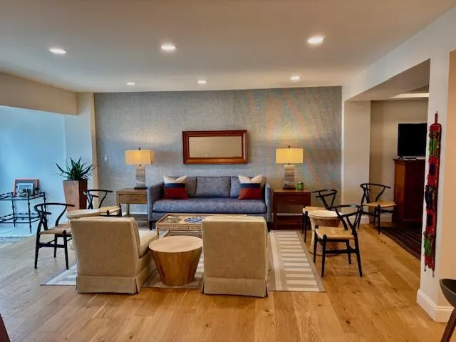 1000 Lowry Street, #7h