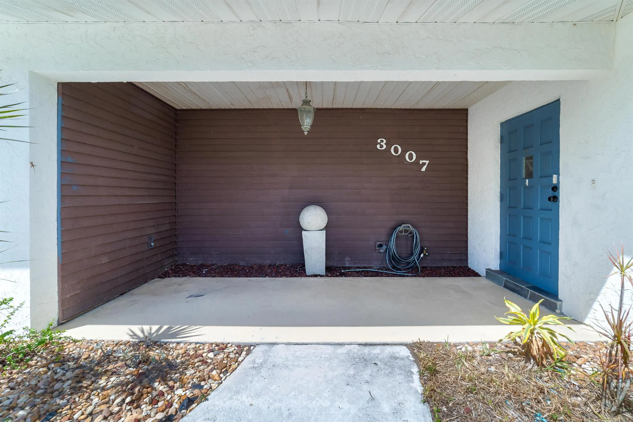 3007 Summit Street