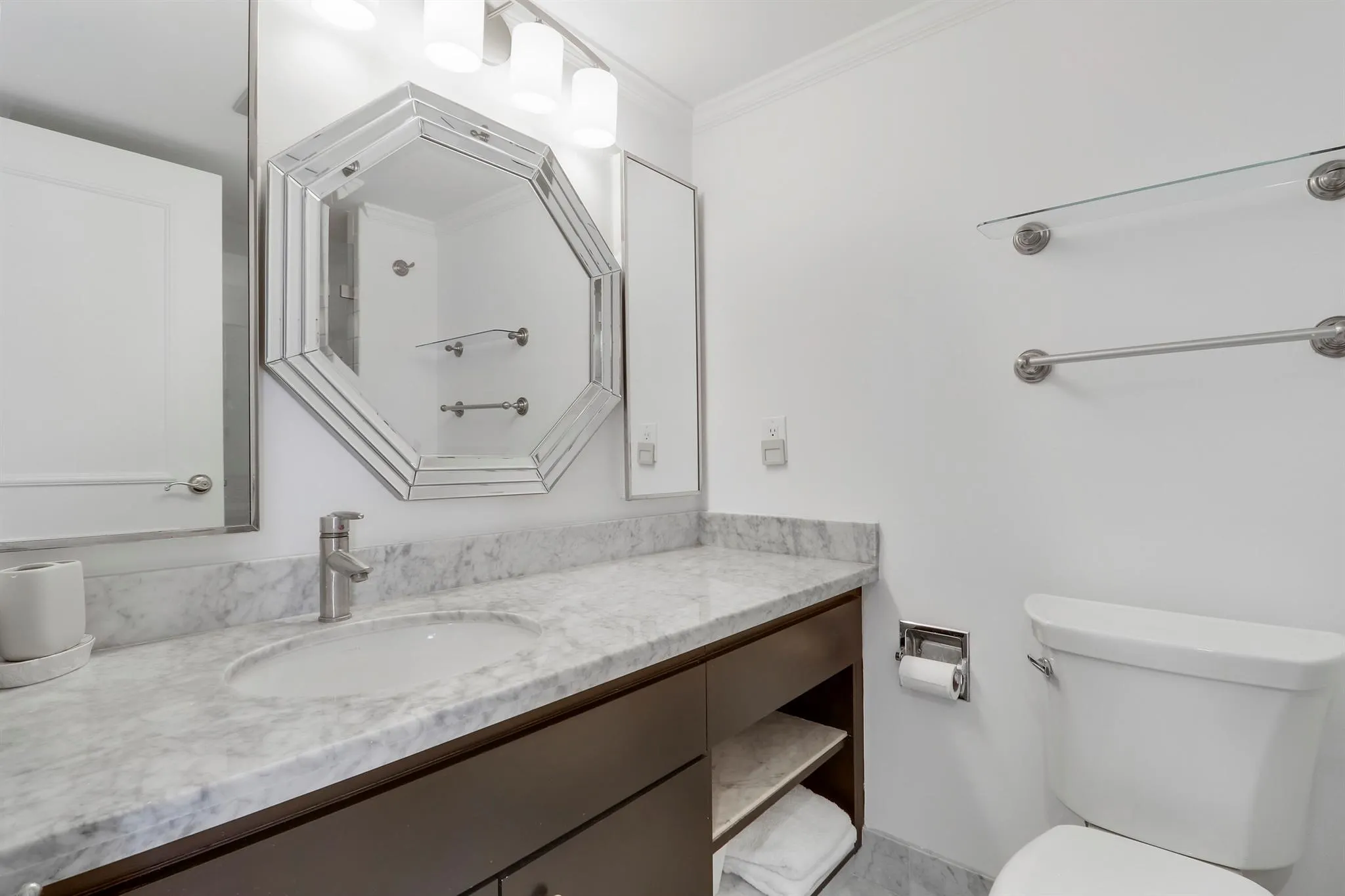 5380 N Ocean Drive, #22j