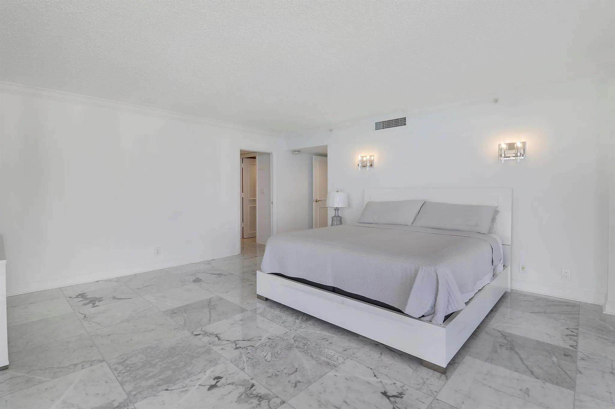 5380 N Ocean Drive, #22j