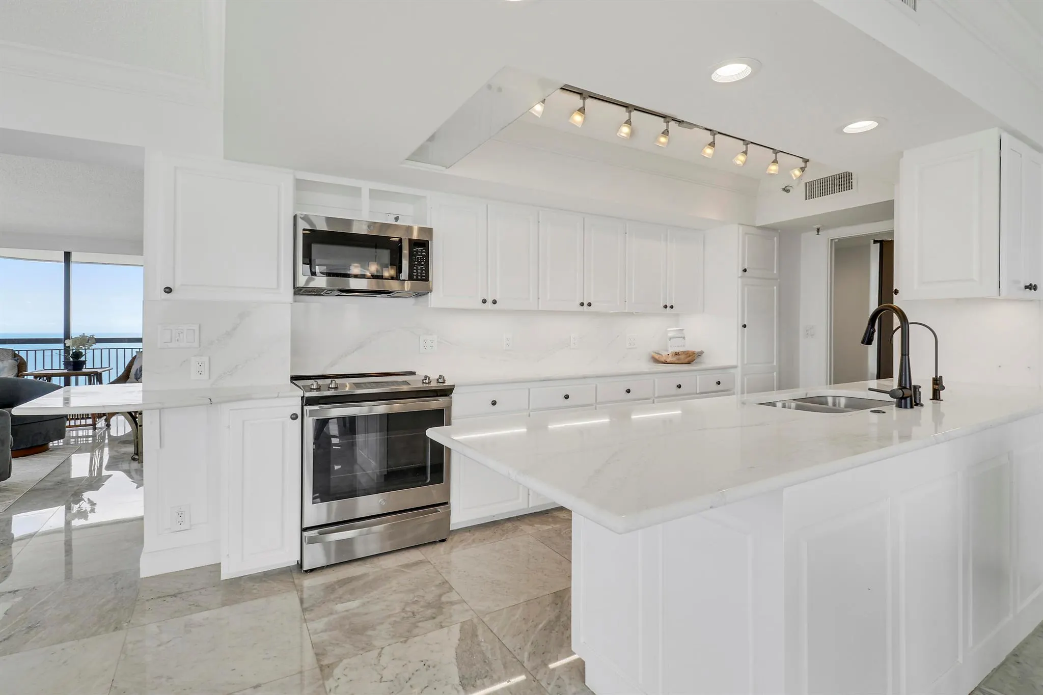 5380 N Ocean Drive, #22j