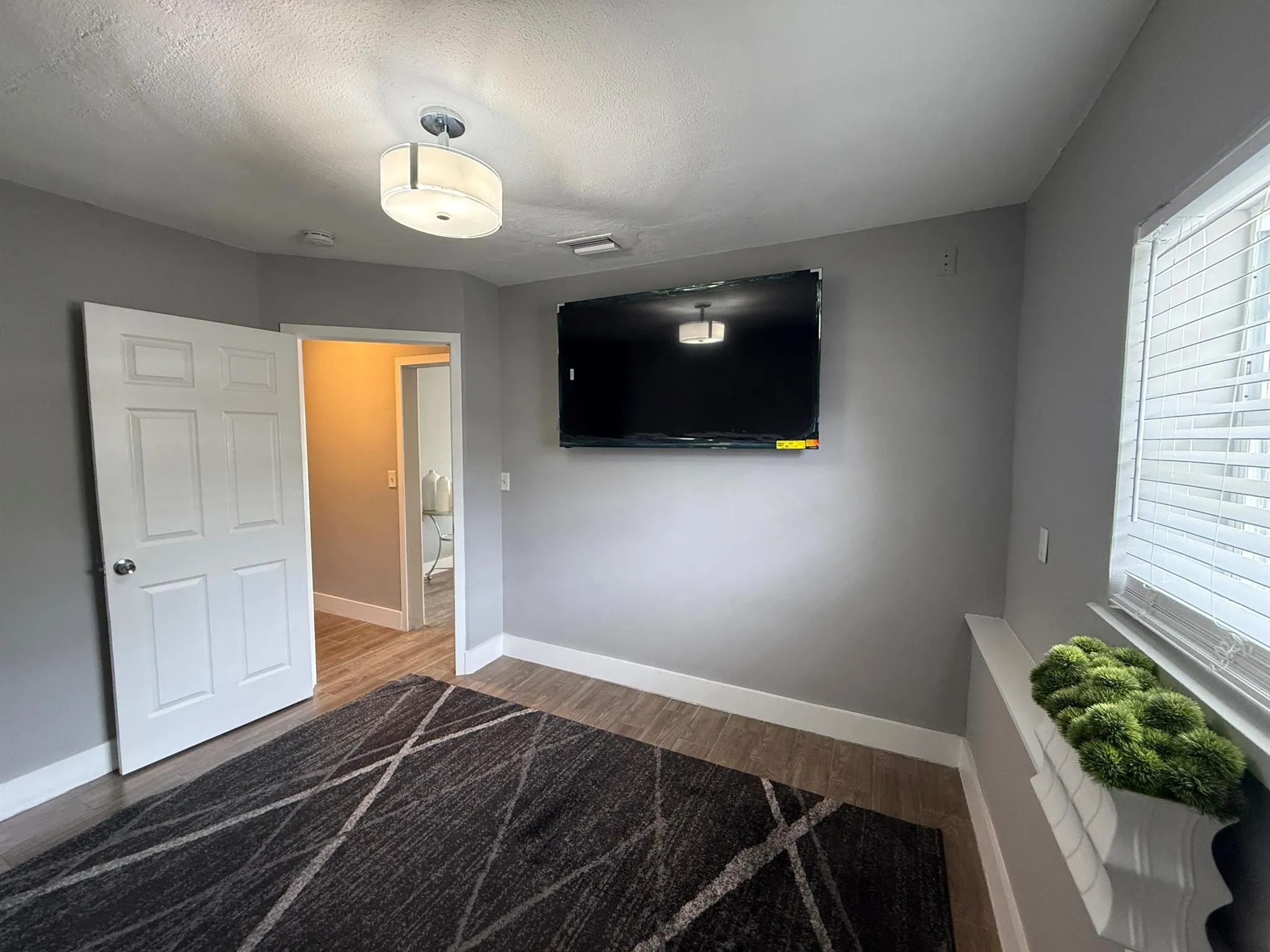 624 Allen Avenue, #A