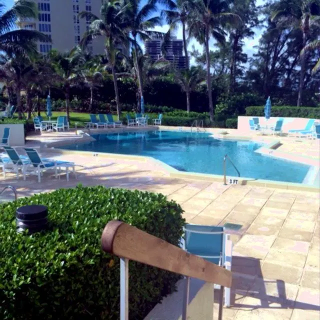 5070 N Ocean Drive, #16d