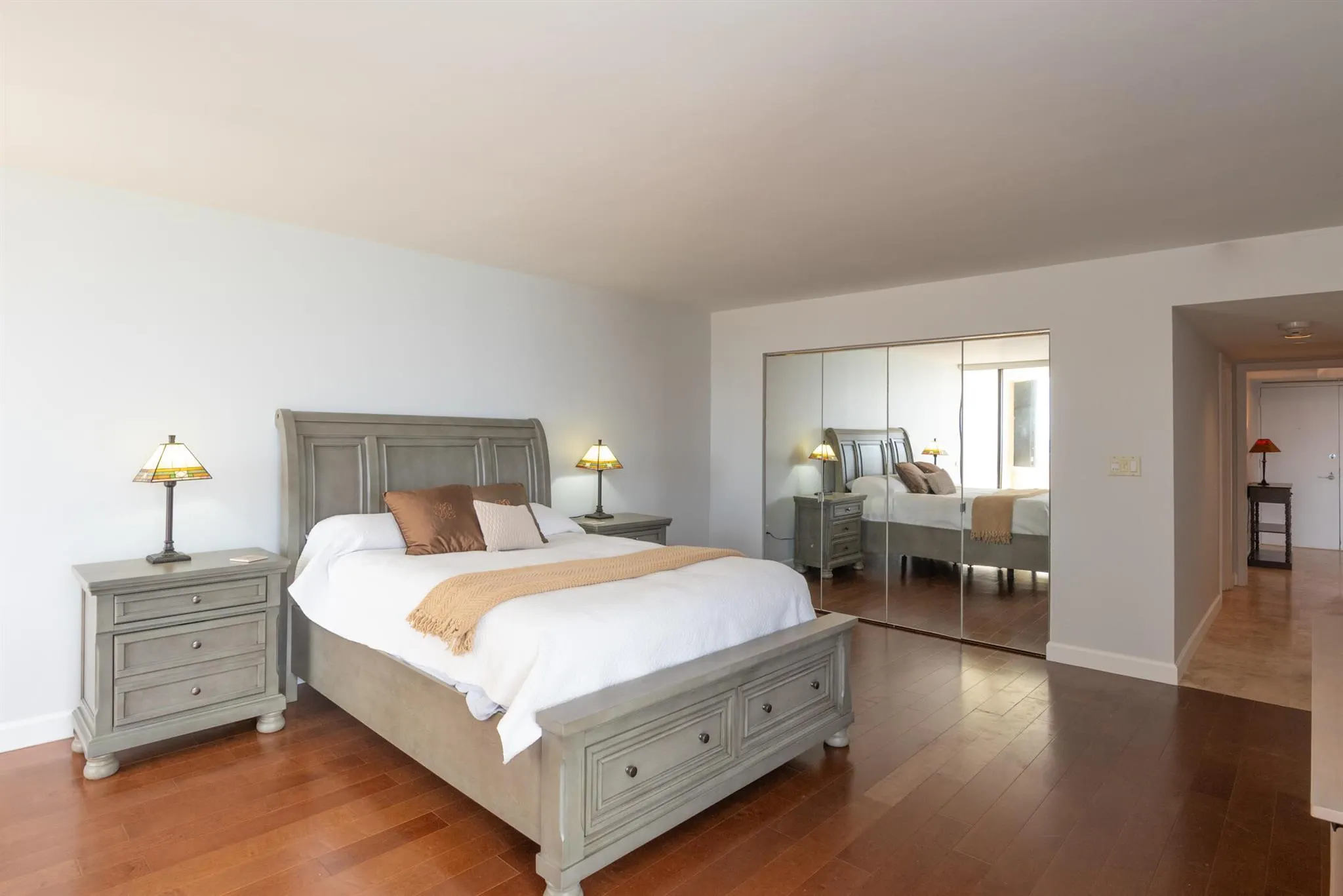 5070 N Ocean Drive, #16d