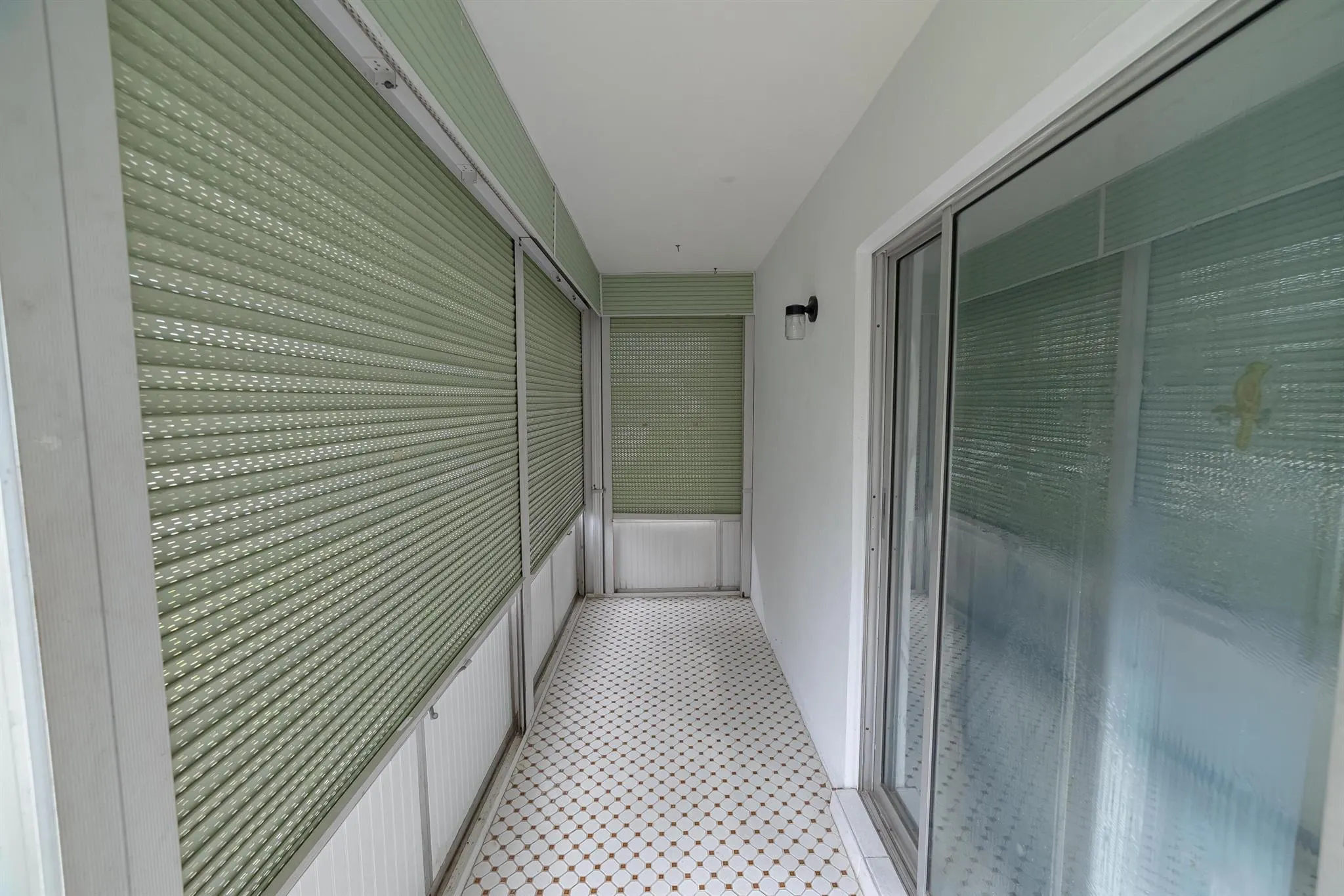 53 Lyndhurst, #C