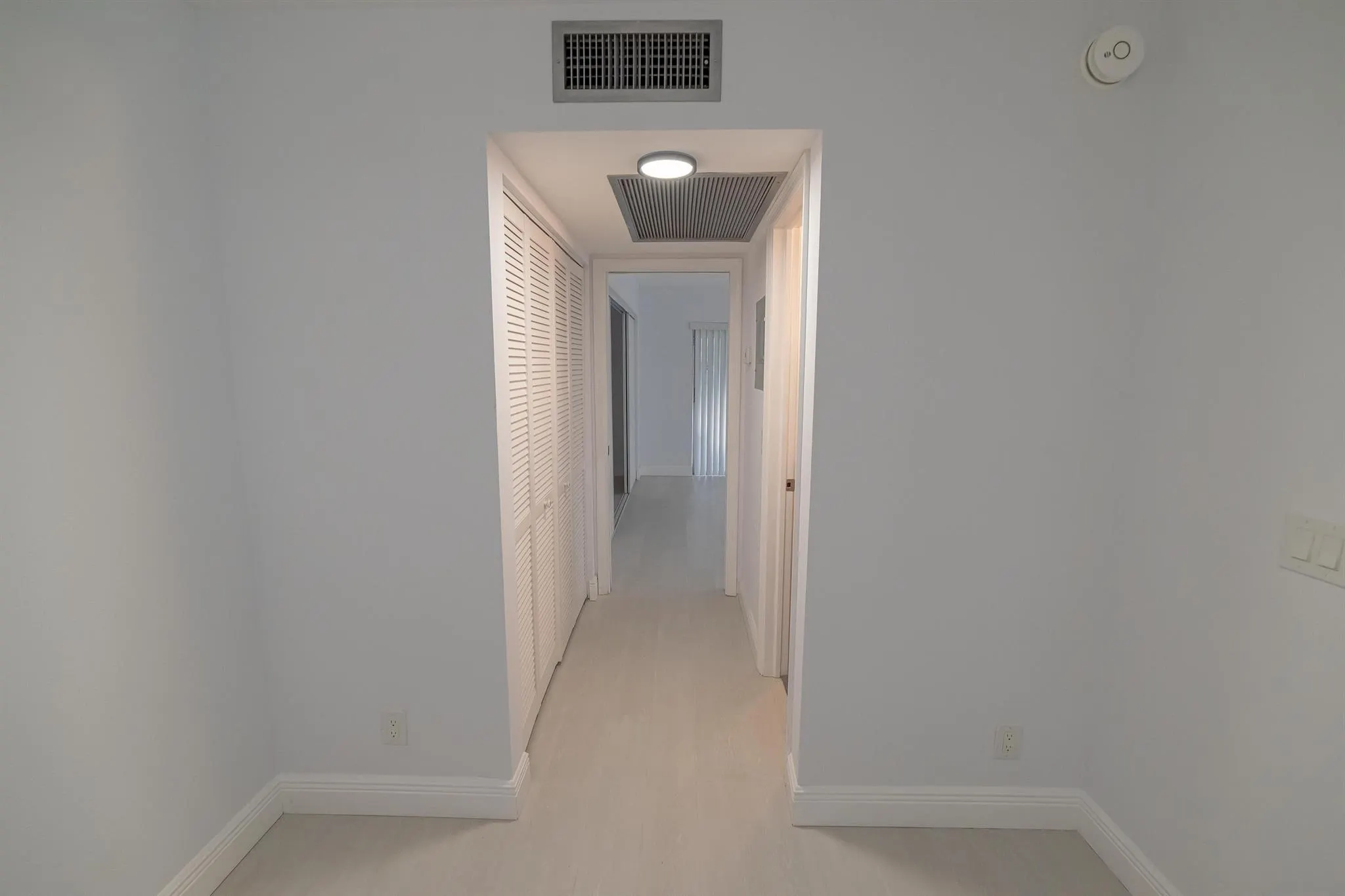 53 Lyndhurst, #C
