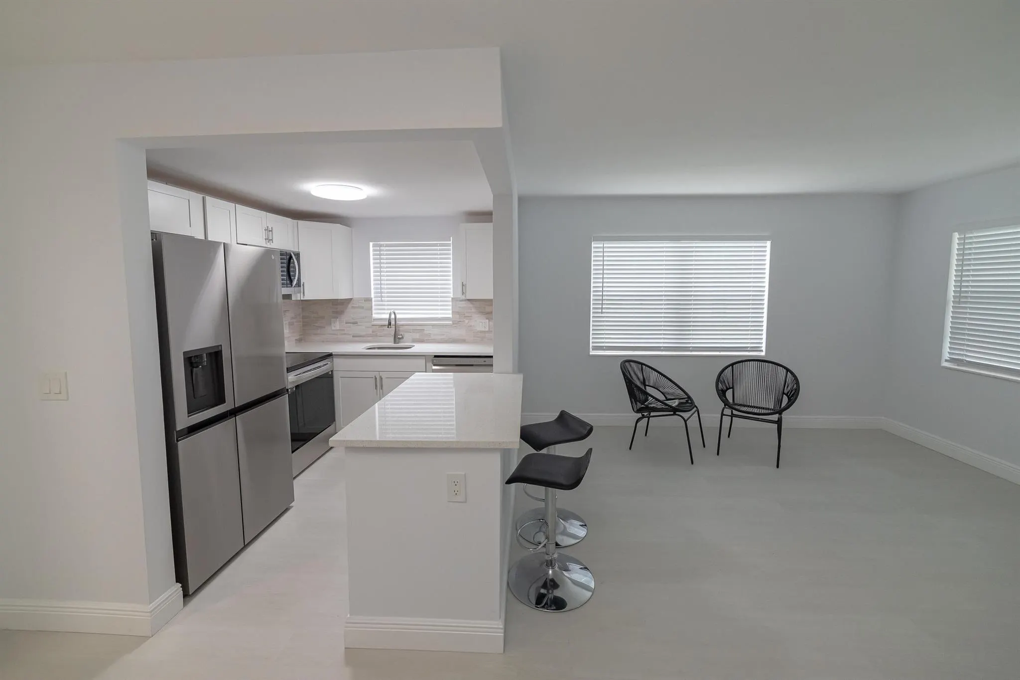 53 Lyndhurst, #C