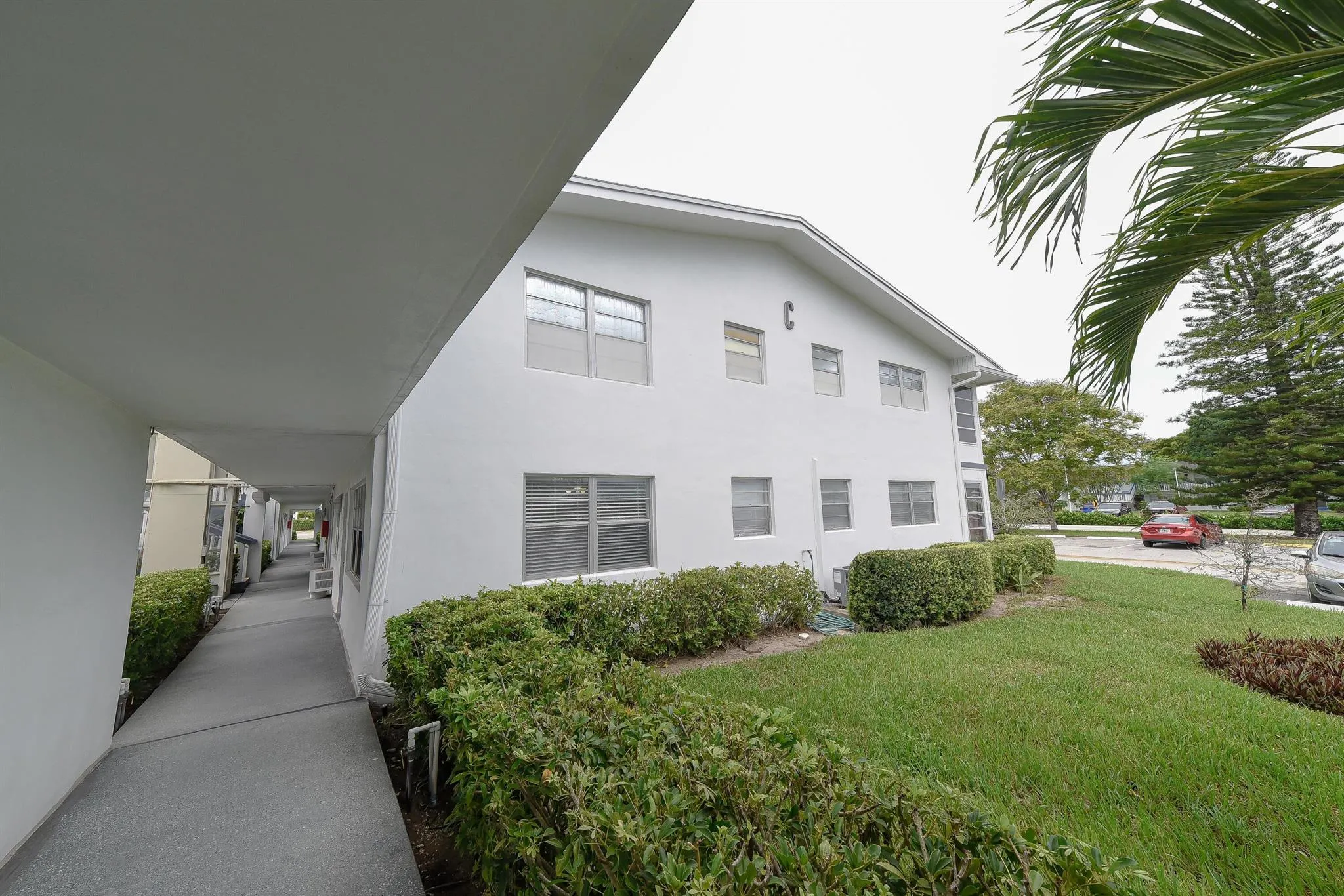 53 Lyndhurst, #C
