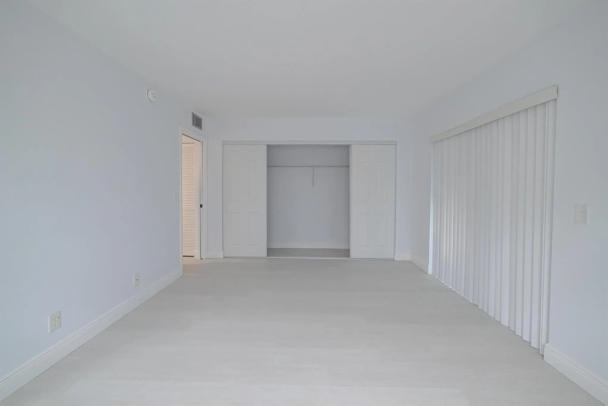 53 Lyndhurst, #C