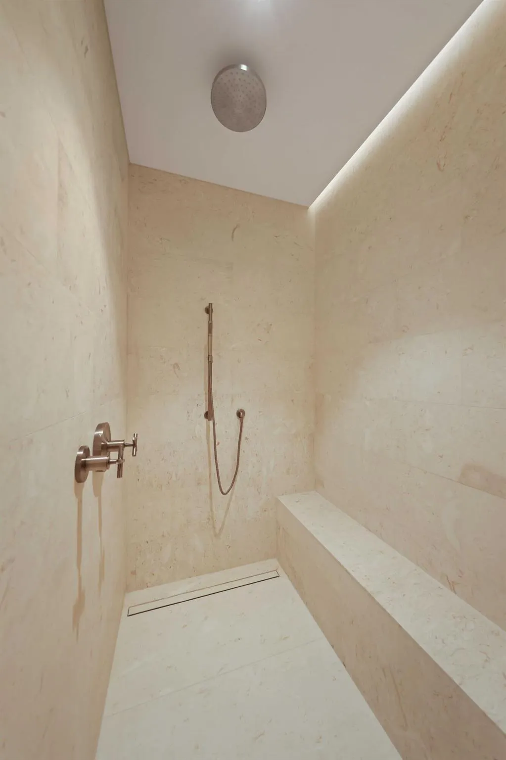 200 Arkona Court, #1803