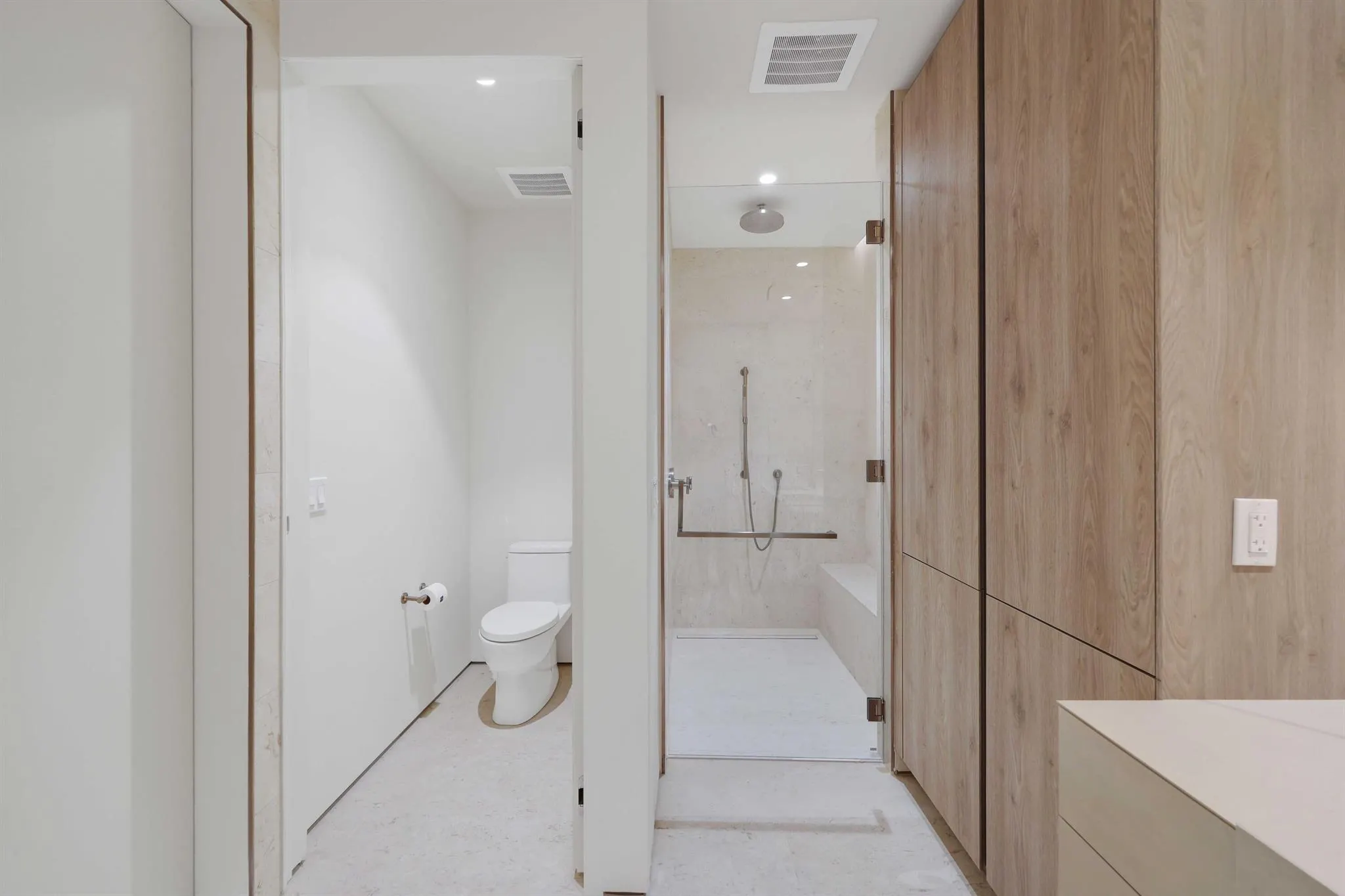 200 Arkona Court, #1803