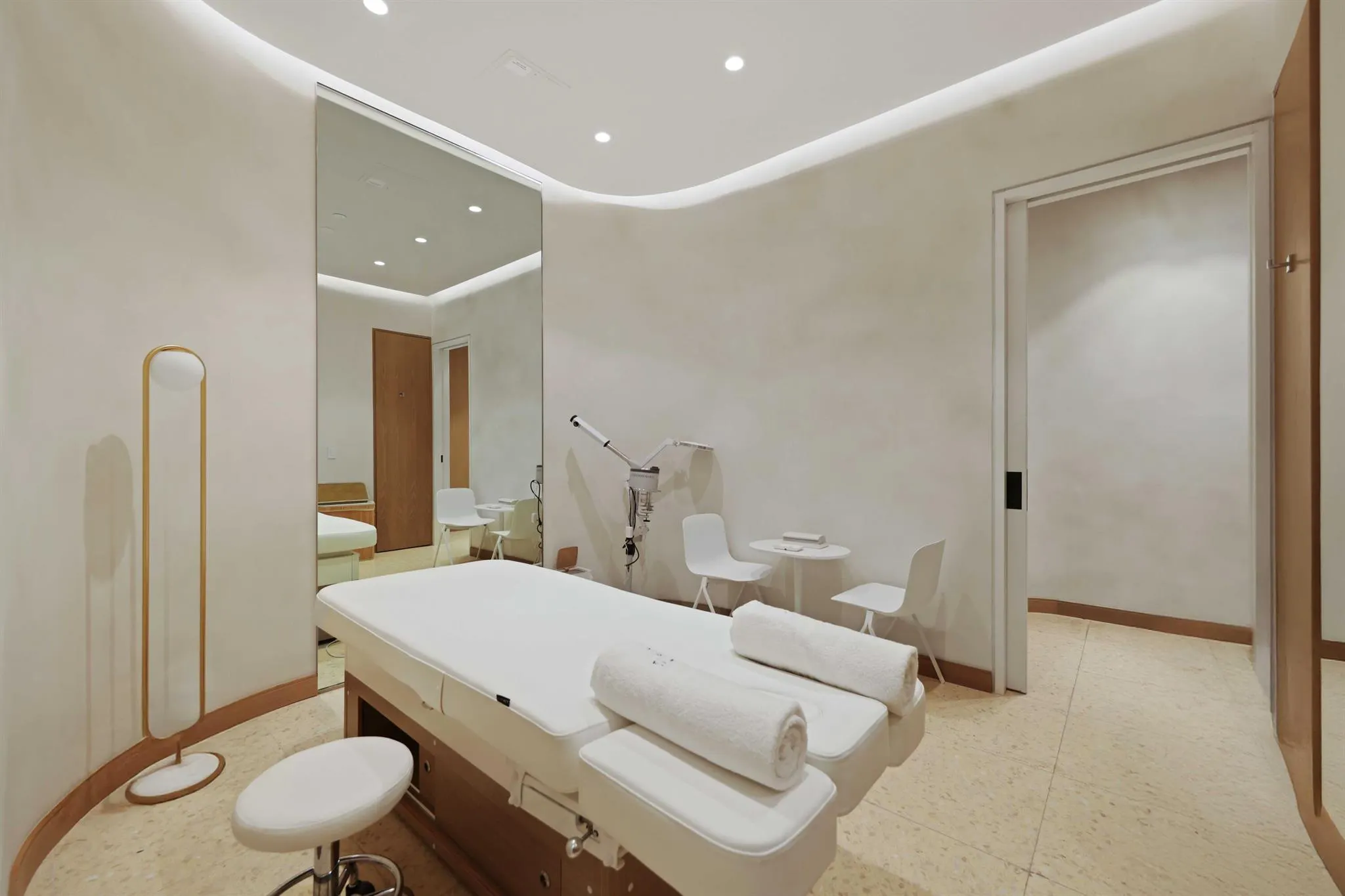 200 Arkona Court, #1803